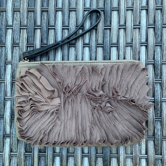 SIMPLY vera vera wang wristlet - taupe/Black - Picture 1 of 13